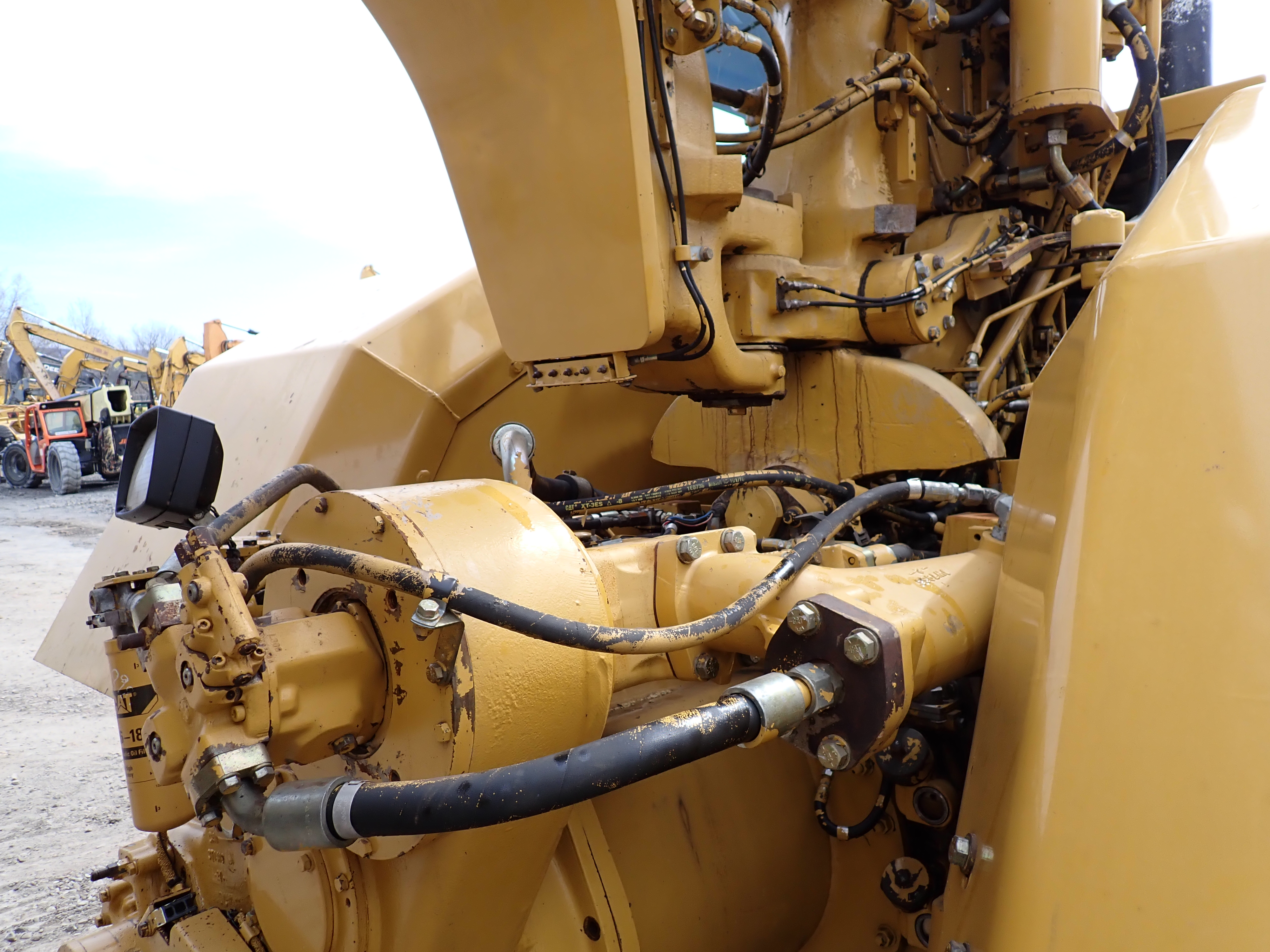 Used 2007 CAT 621G Motor Scraper