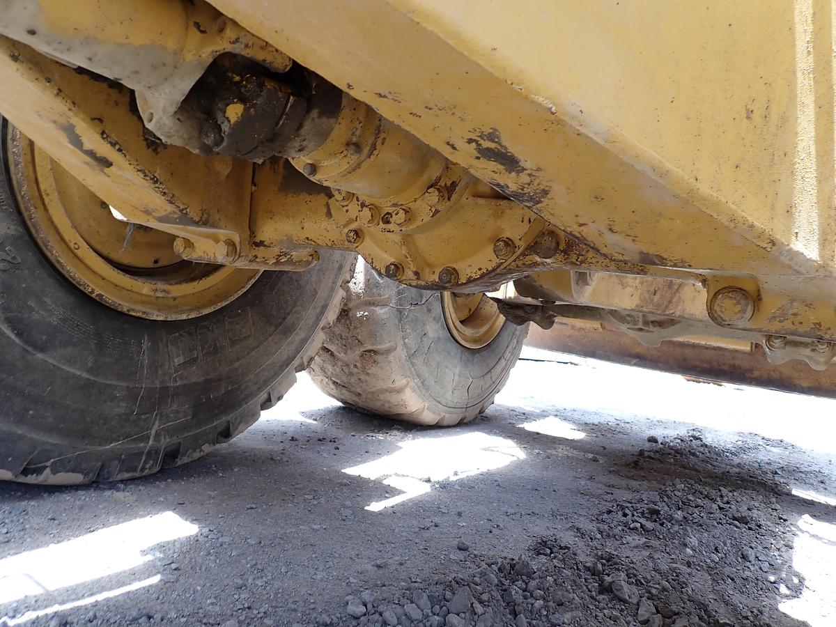 Used 1991 CAT D350D Articulated Haul Truck