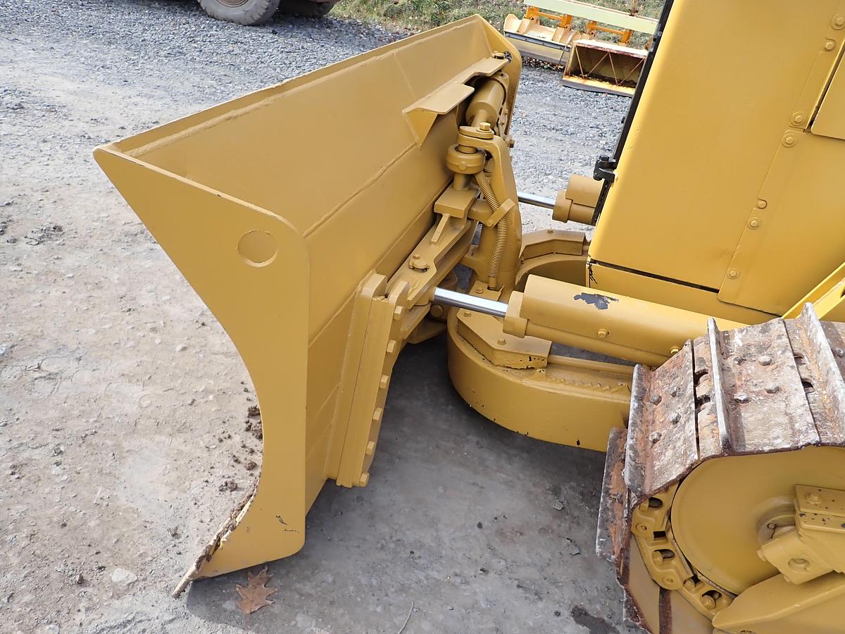Used 1988 CAT D4H Series II Crawler Dozer