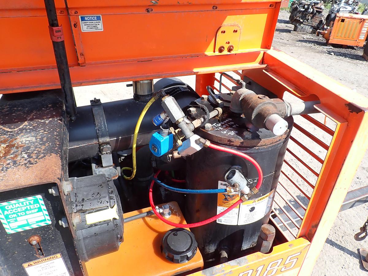Used Sullivan Palatek DF185P3IZ 185 CFM Air Compressor ISUZU DIESEL