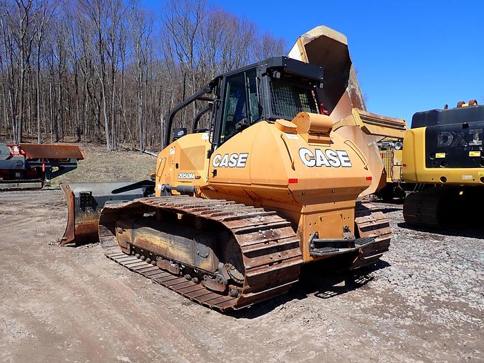 Used 2019 Case 2050M LGP