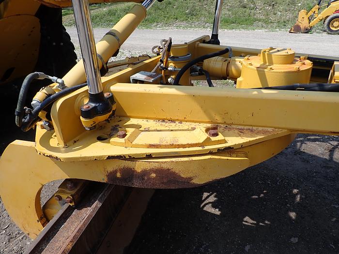 Used 2015 CAT 120M2 AWD