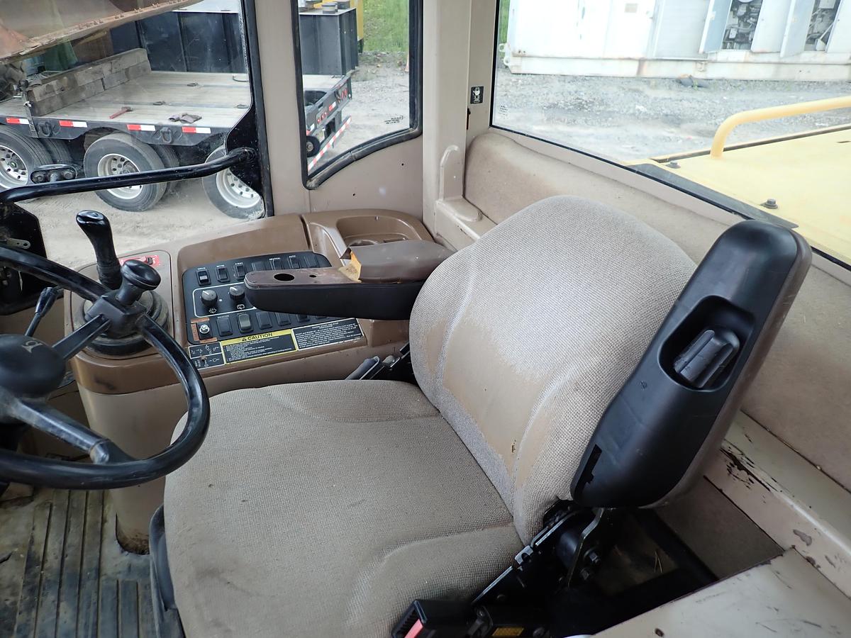 Used 2001 John Deere 624H Wheel Loader