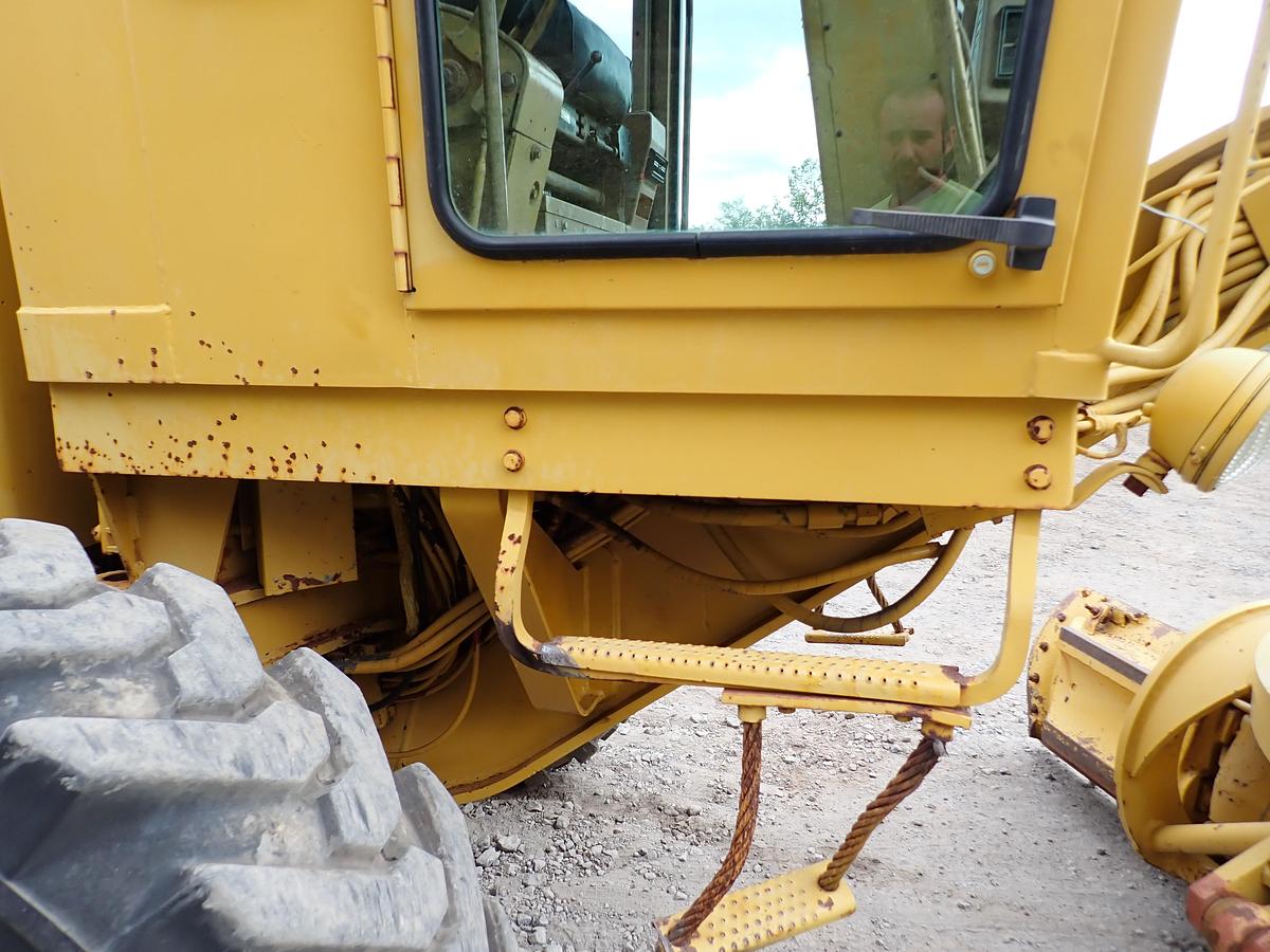 Used 1985 CAT 120G Motor Grader SUPER CLEAN
