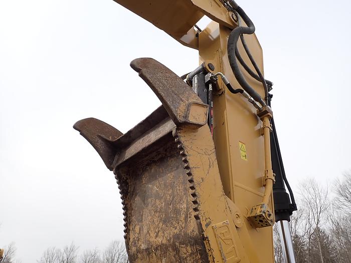 Used 2012 CAT 320EL