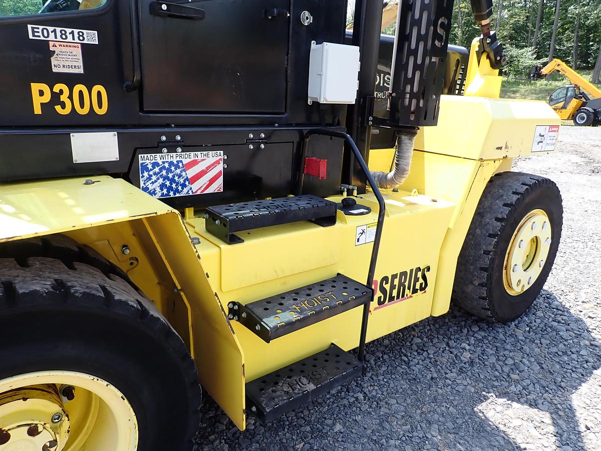 Used 2015 Hoist P300 30,000 Lb Forklift LOW HOURS!
