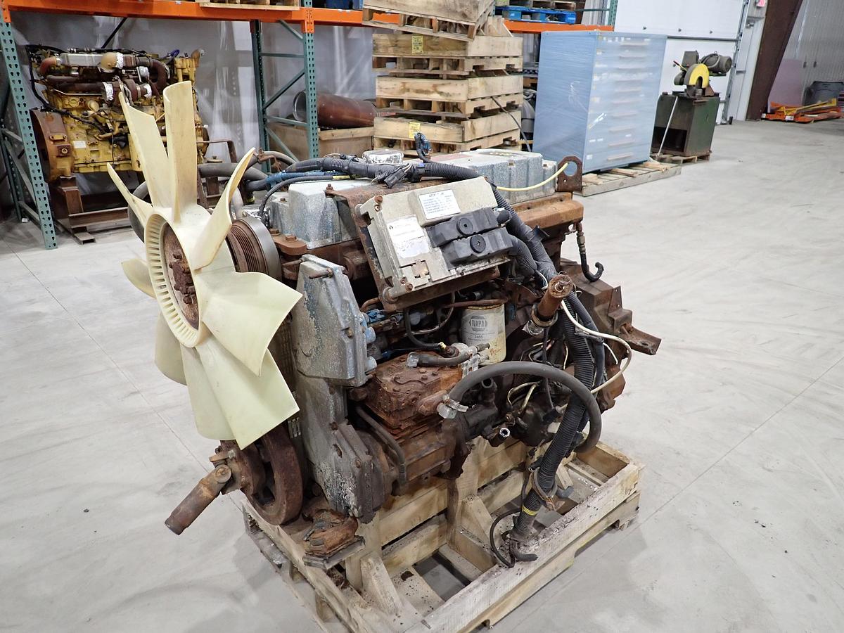 Used 2000 International DT530E Truck Engine