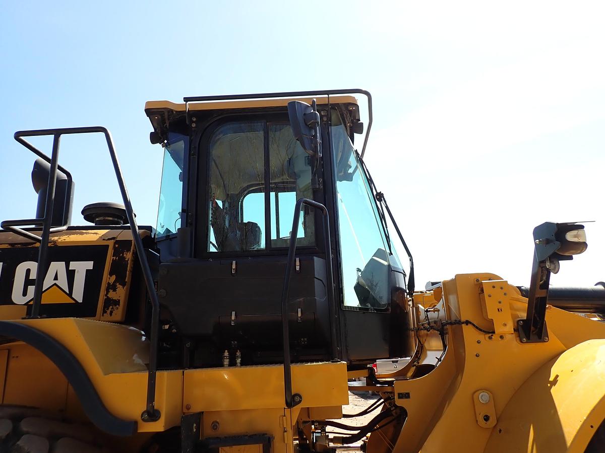 Used 2019 CAT 966M Wheel Loader Q/C & FORKS