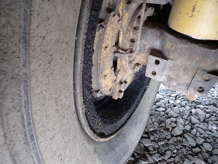 Used 1985 CAT 769C Rigid Frame Water Truck 8000 Gallon