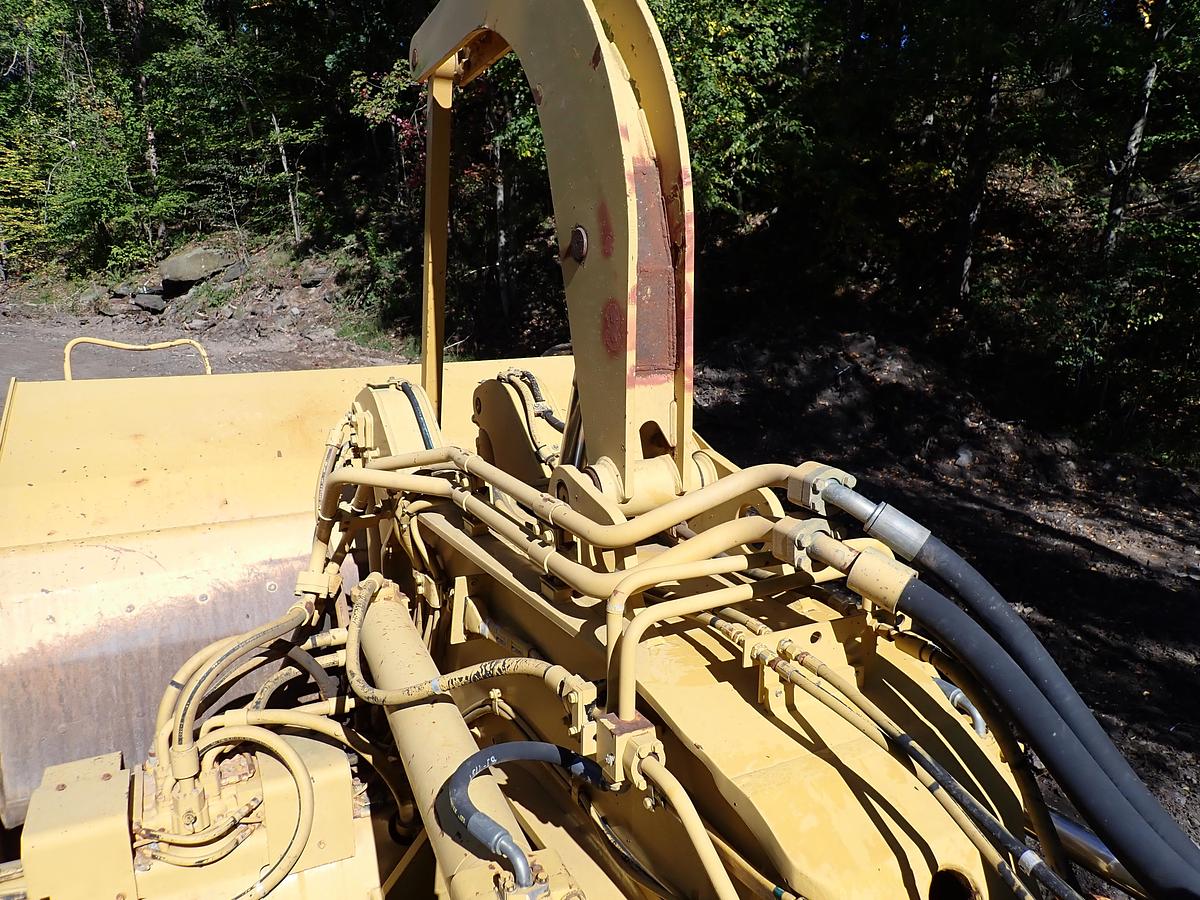 Used 2004 CAT 621G Motor Scraper