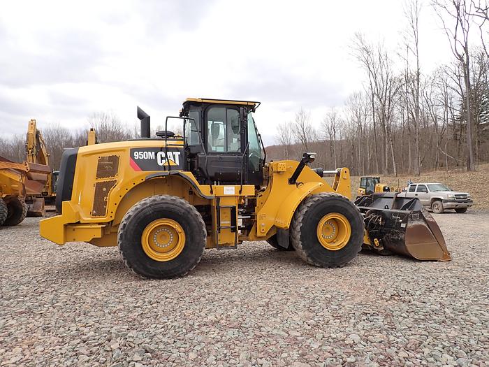 Used 2019 CAT 950M Wheel Loader