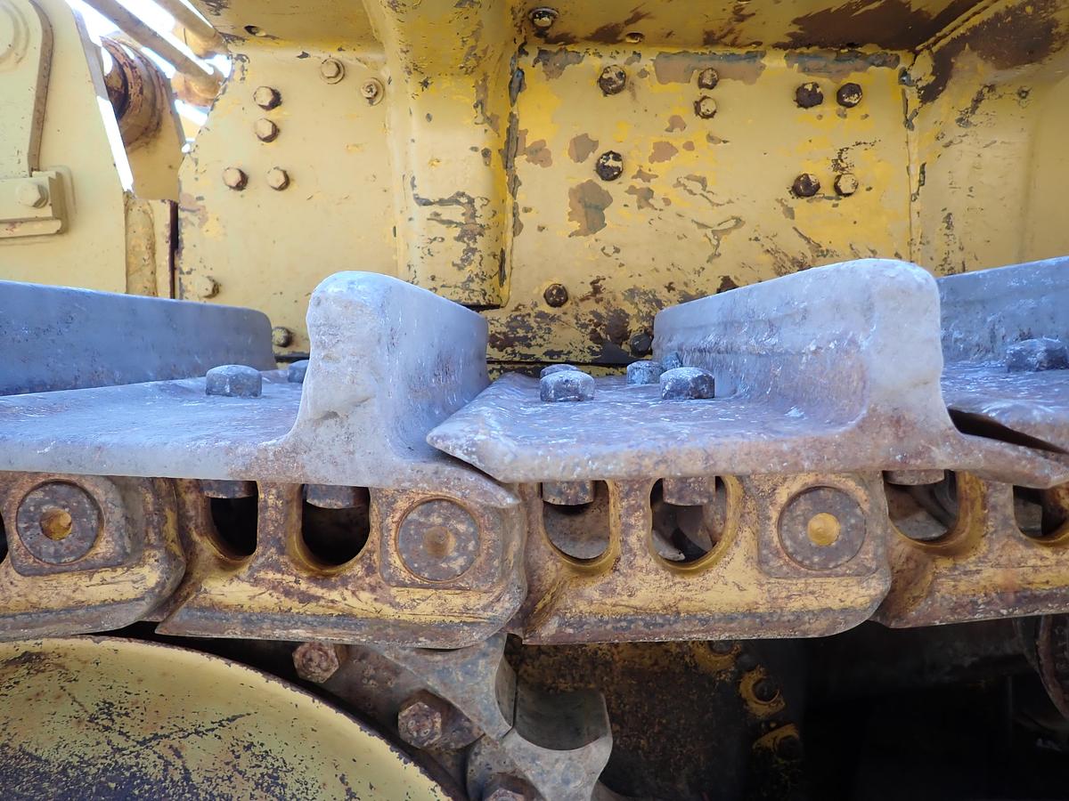 Used 1971 CAT D8H Crawler Dozer w/ RIPPER!