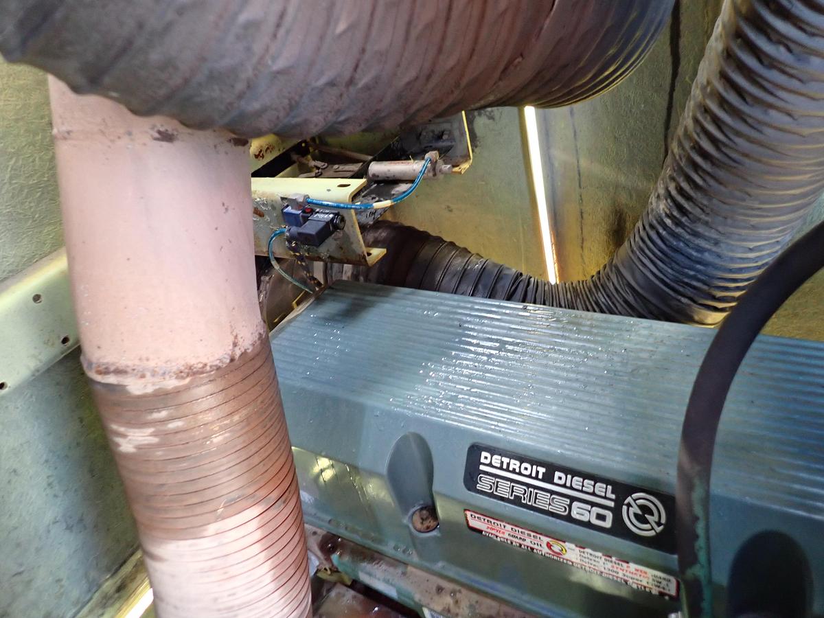 Used 2003 Oshkosh HB2923 Airport Snowblower