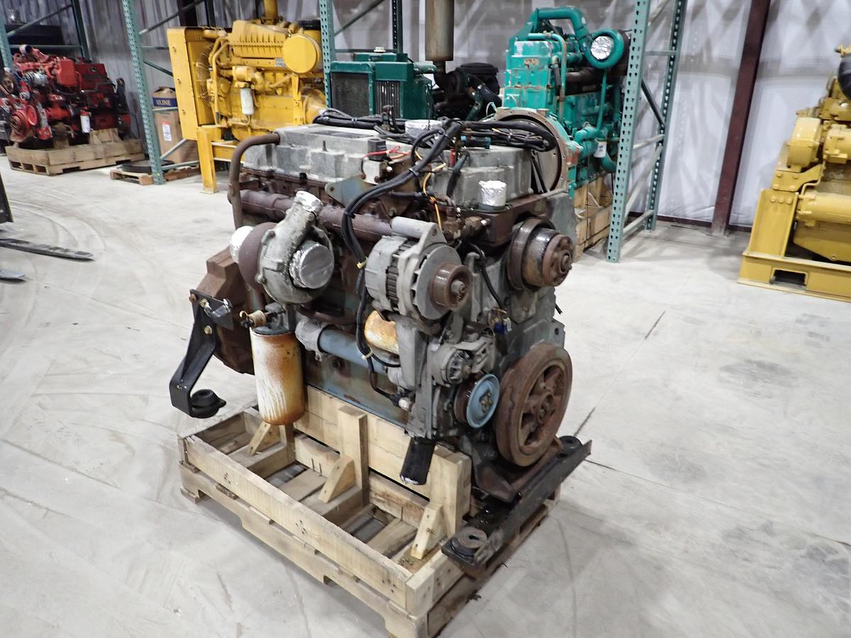Used 2000 International DT530E Diesel Engine 300 HP INDUSTRIAL!