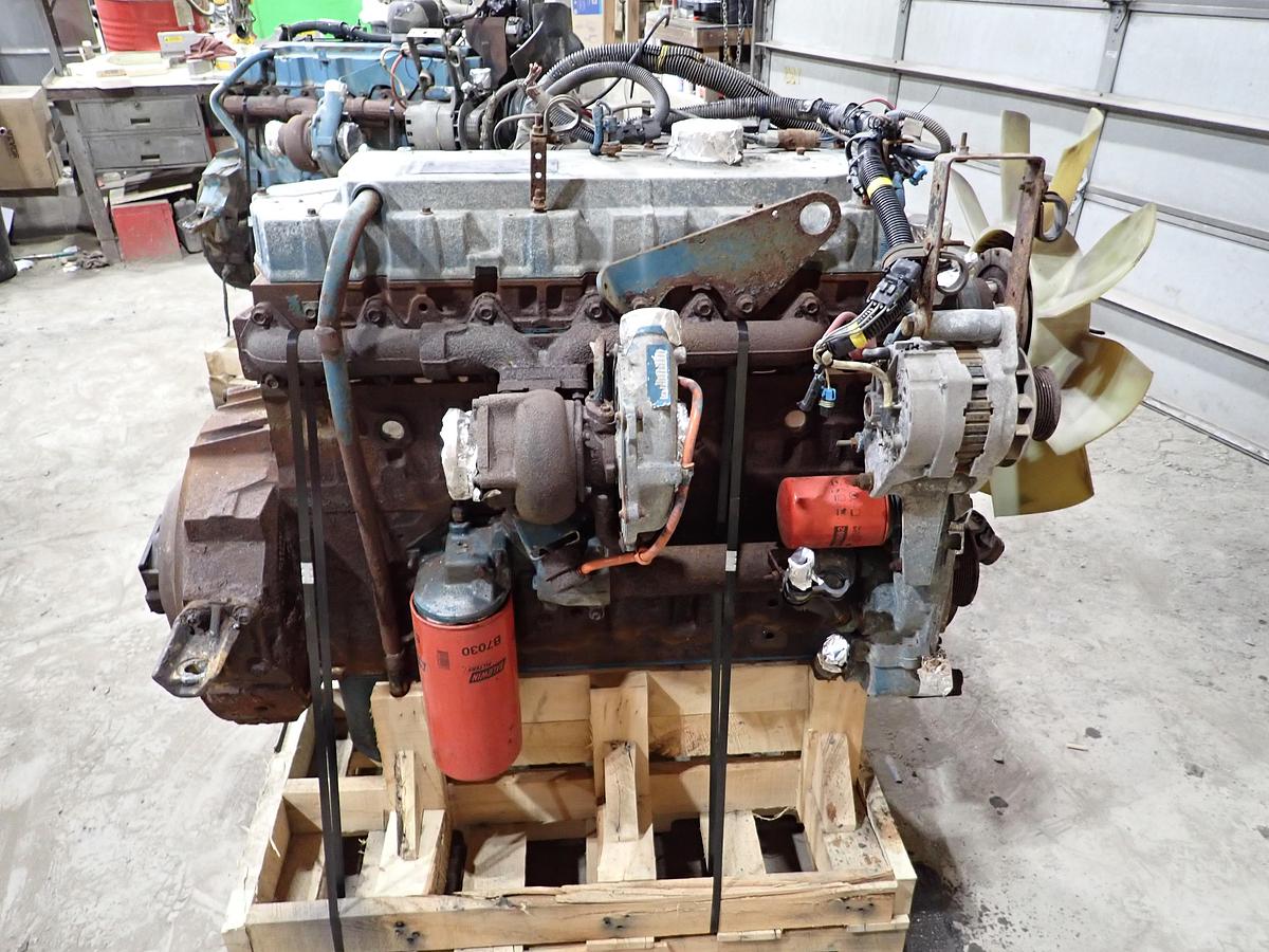 Used 1998 International DT530E Diesel Engine 275 HP 23K ORIGINAL MILES!