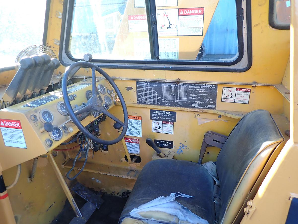 Used 1989 Broderson IC80-1D Carry Deck Crane