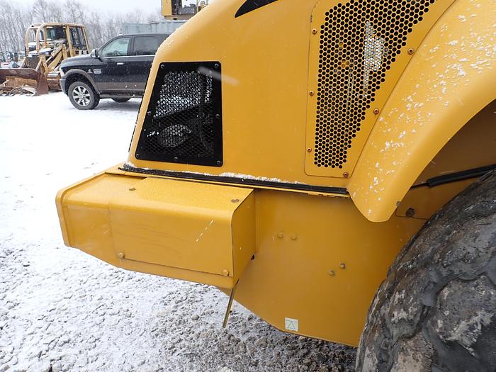 Used 2007 Caterpillar CS-563E Vibratory Compactor