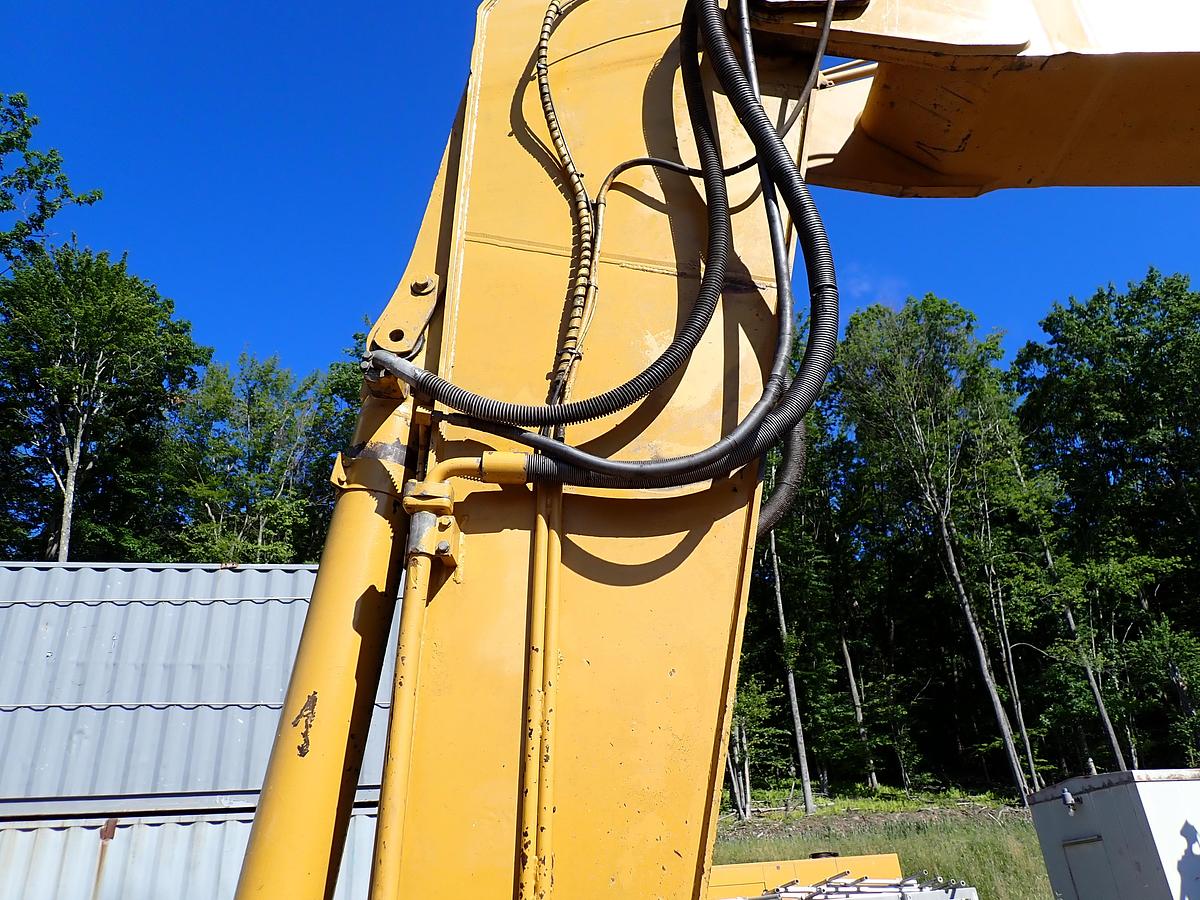 Used 2005 CAT 330CL Hydraulic Excavator