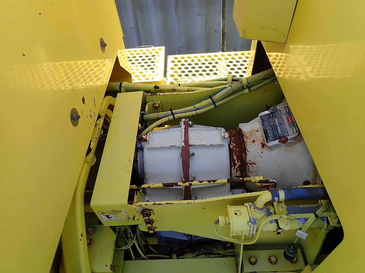 Used 2003 Oshkosh HB2923 Airport Snowblower