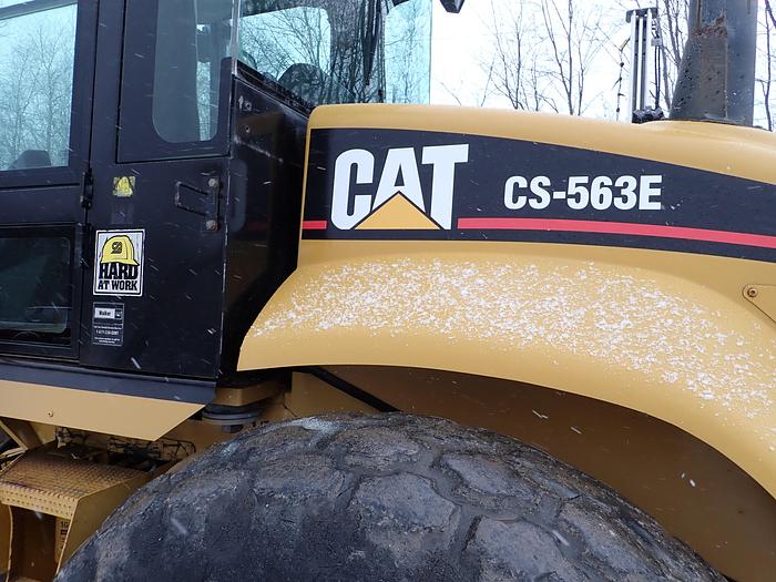 Used 2007 Caterpillar CS-563E Vibratory Compactor