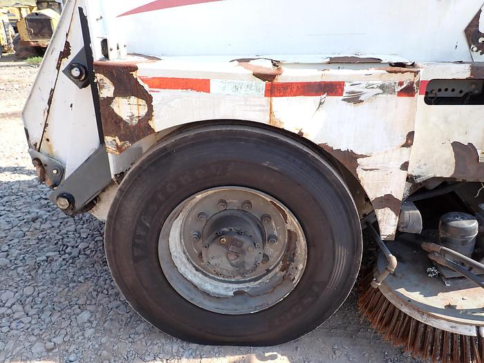 Used 2005 Elgin Pelican