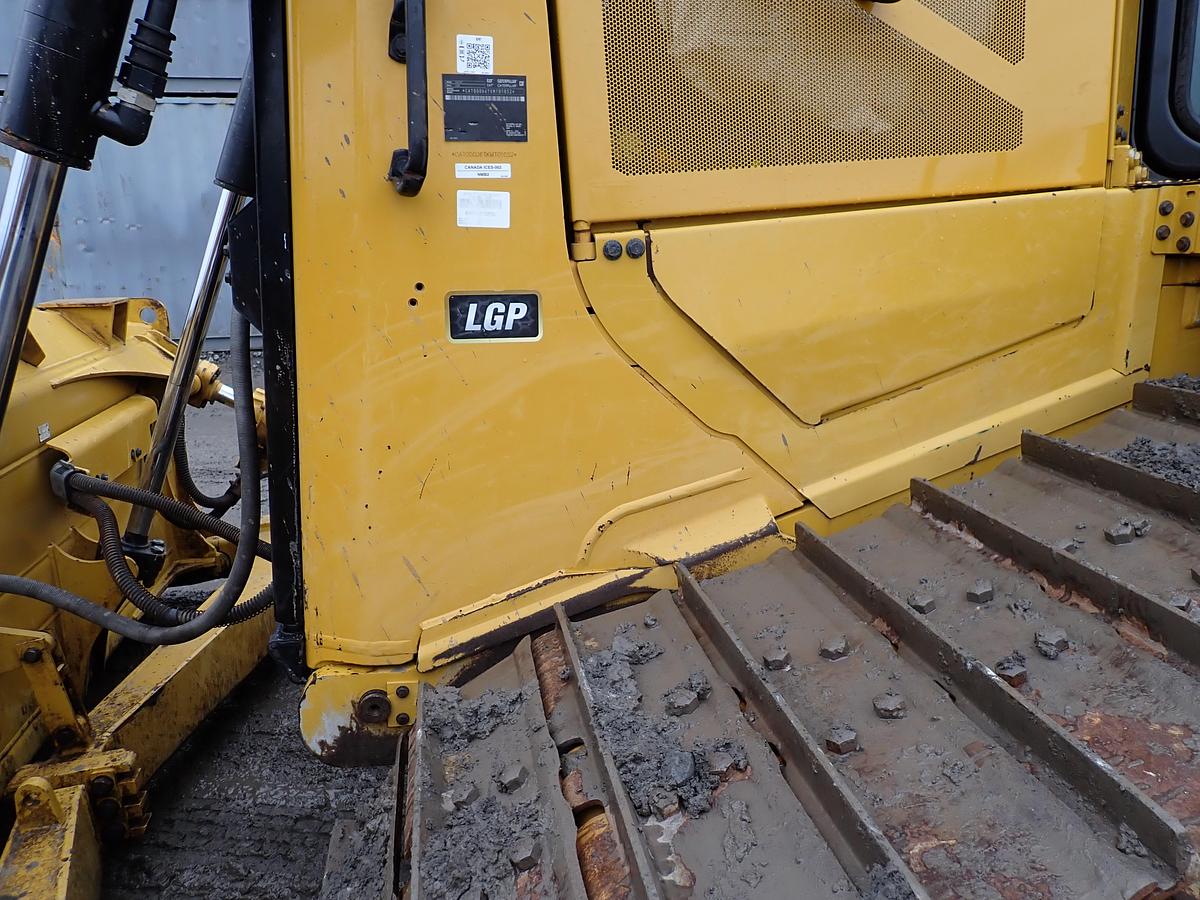 Used 2022 CAT D6 LGP Crawler Dozer 