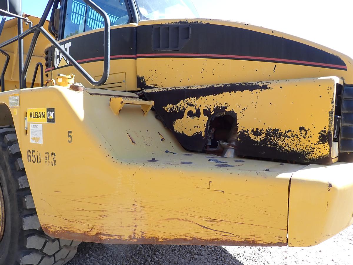 Used 2004 CAT 735 Articulated Haul Truck