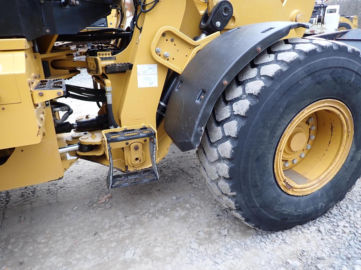 Used 2019 CAT 938M Wheel Loader