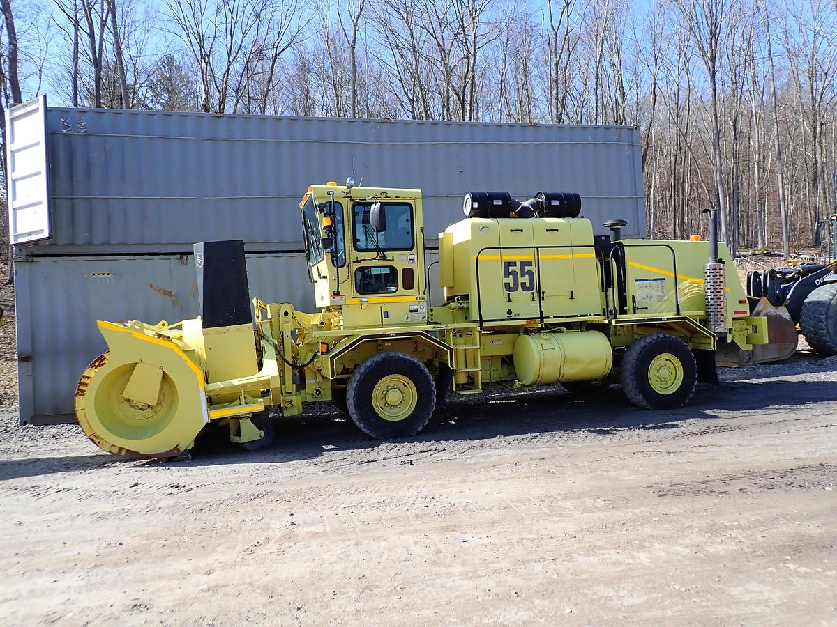 Used 2003 Oshkosh HB2923 Airport Snowblower