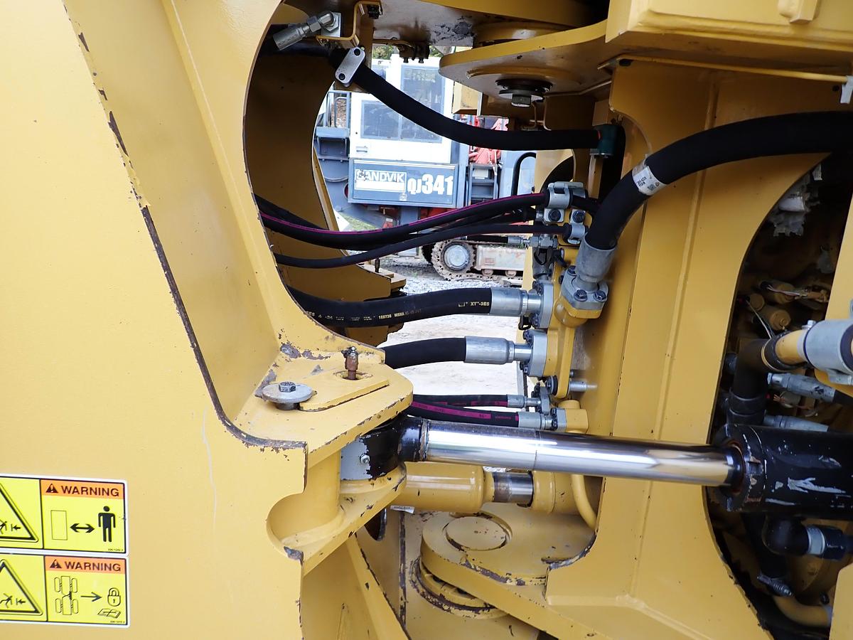 Used 2015 CAT 982M Wheel Loader