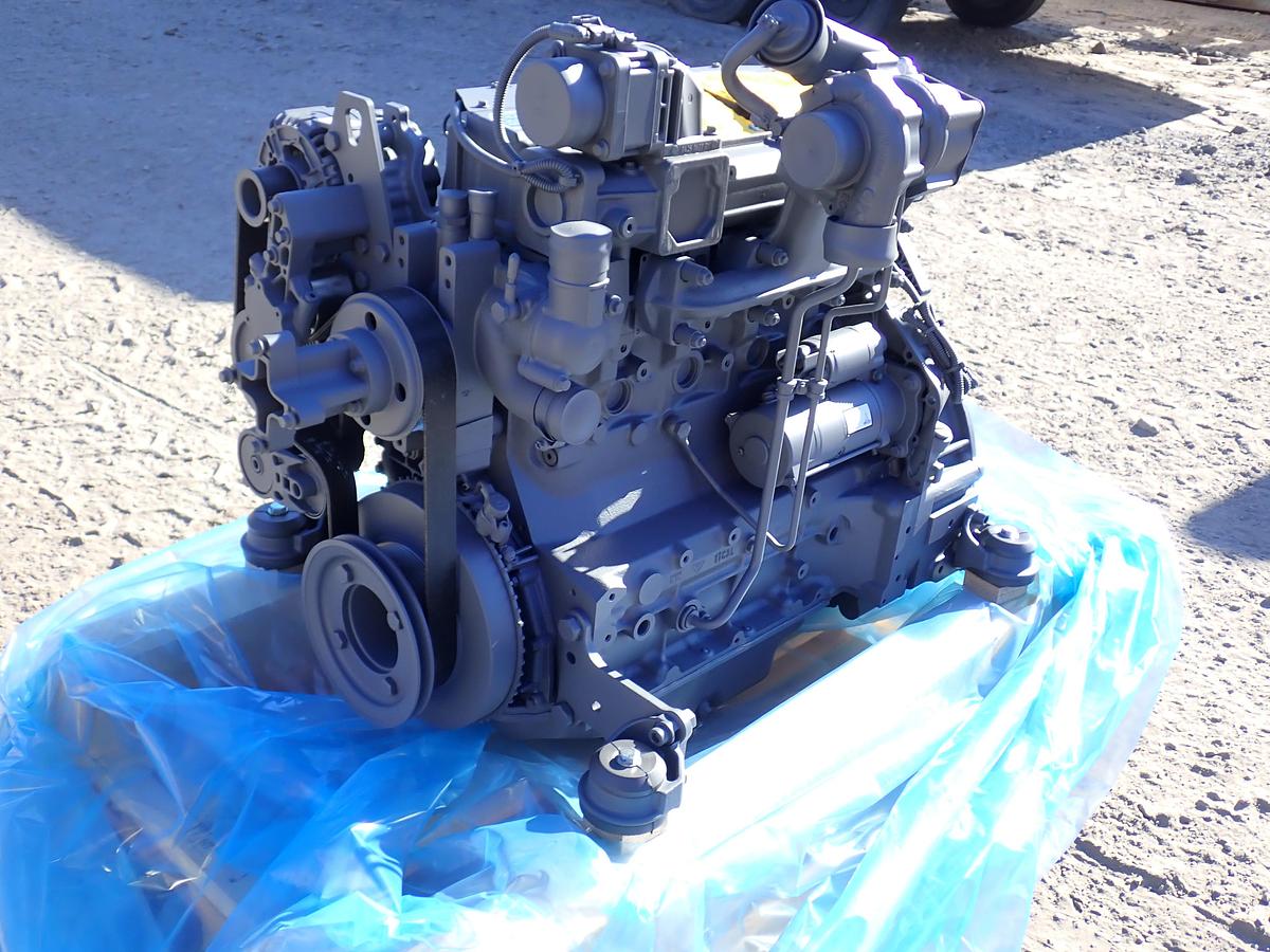 Deutz TCD2012 L04 2V FACTORY NEW ENGINES! 138 HP 