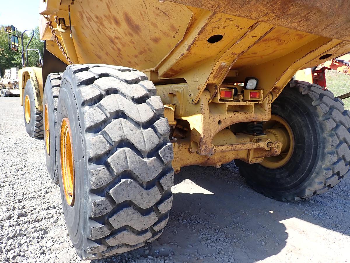Used 2004 CAT 735 Articulated Haul Truck