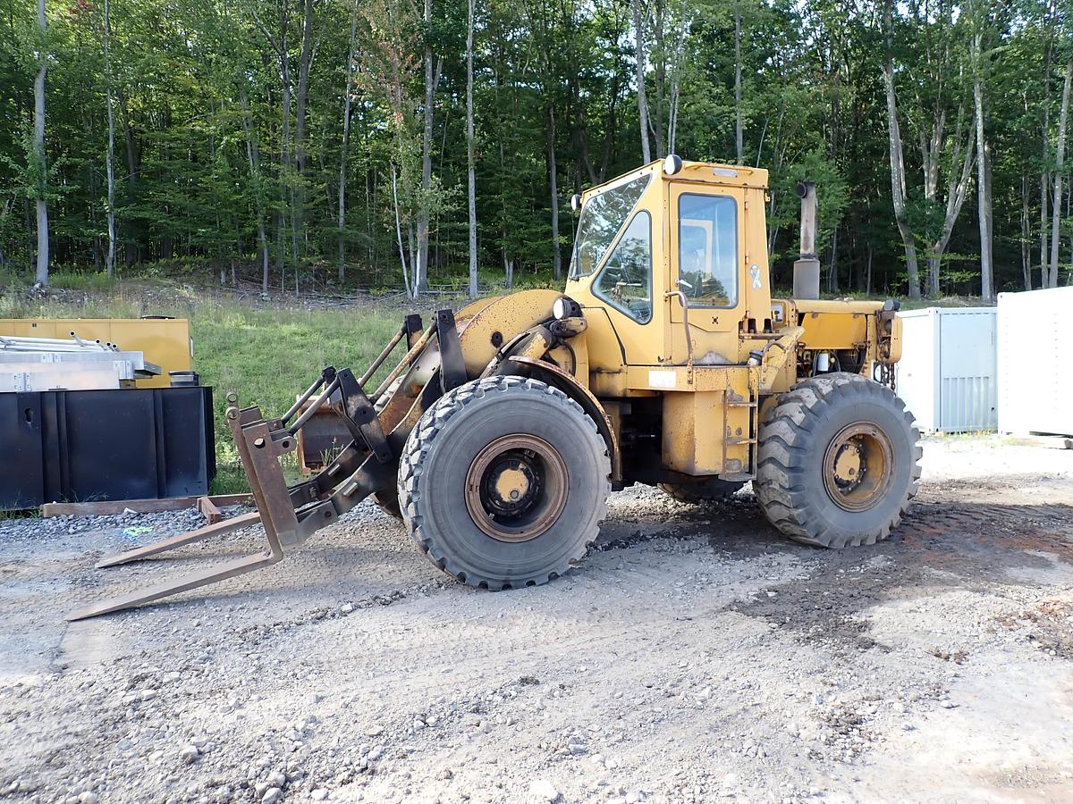 Used 1976 CAT 950 Wheel Loader w/ FORKS