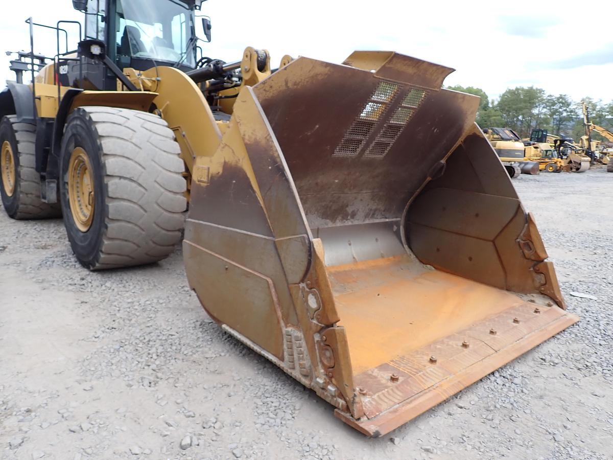 Used 2015 CAT 982M Wheel Loader