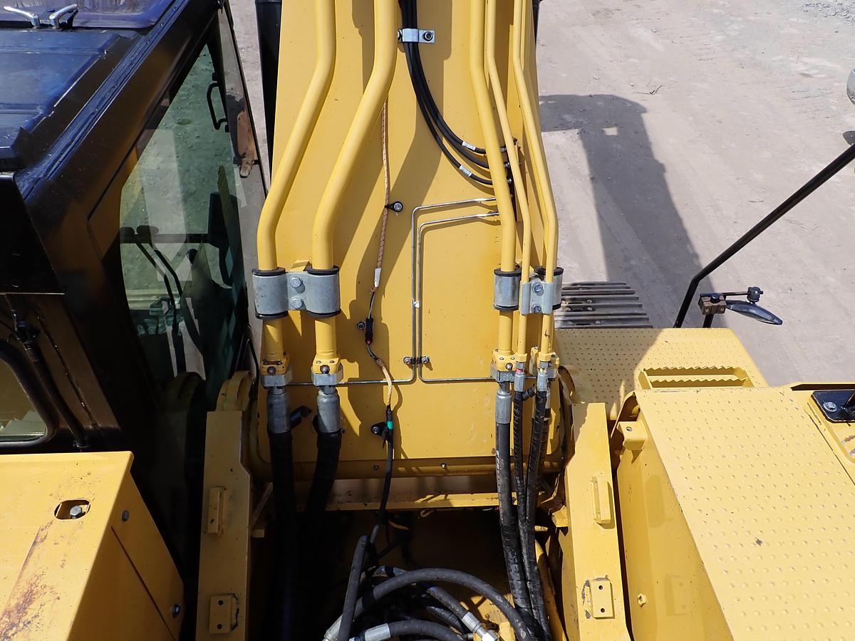 Used 2019 CAT 349FL Hydraulic Excavator 