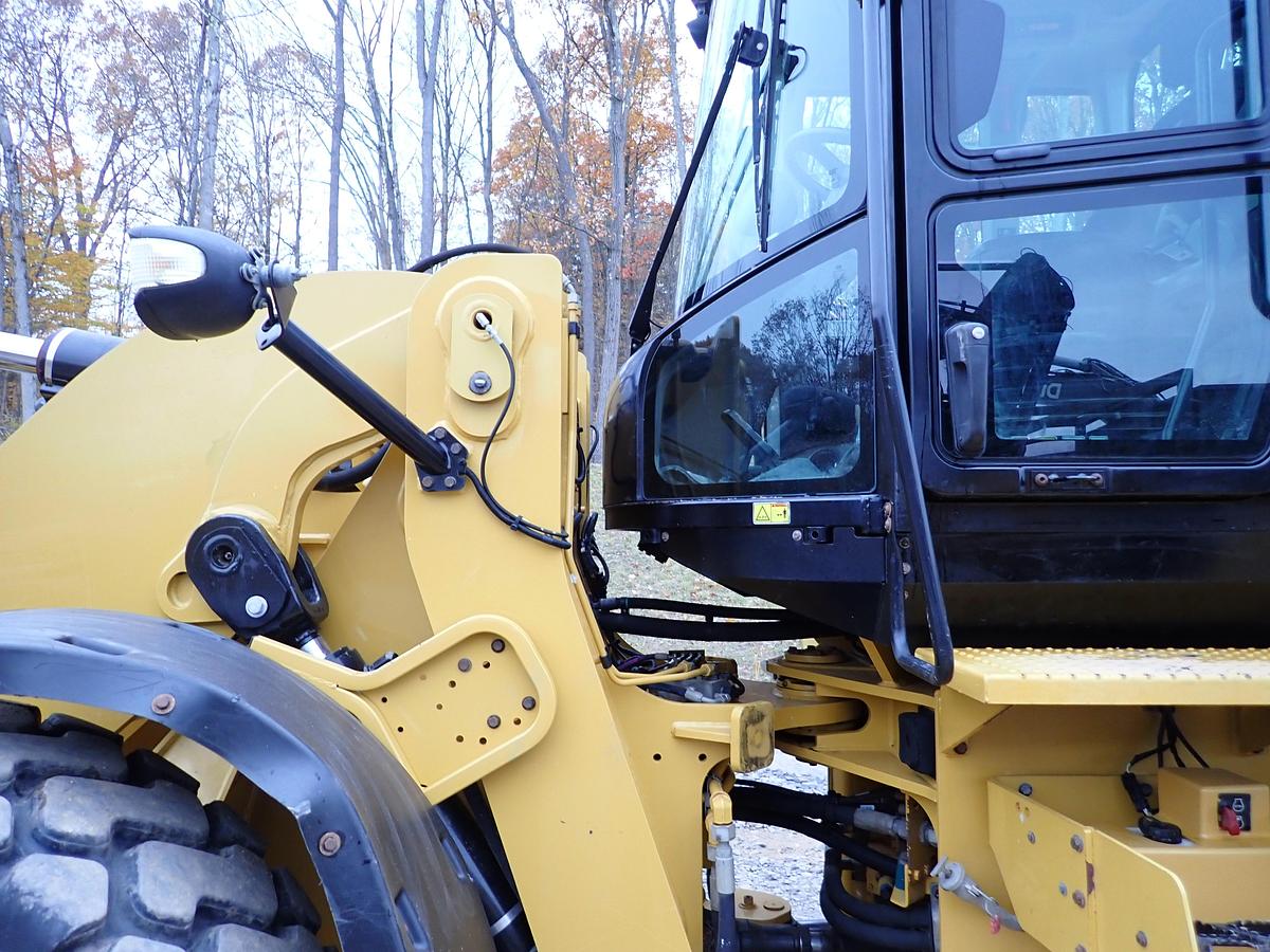 Used 2019 CAT 938M Wheel Loader