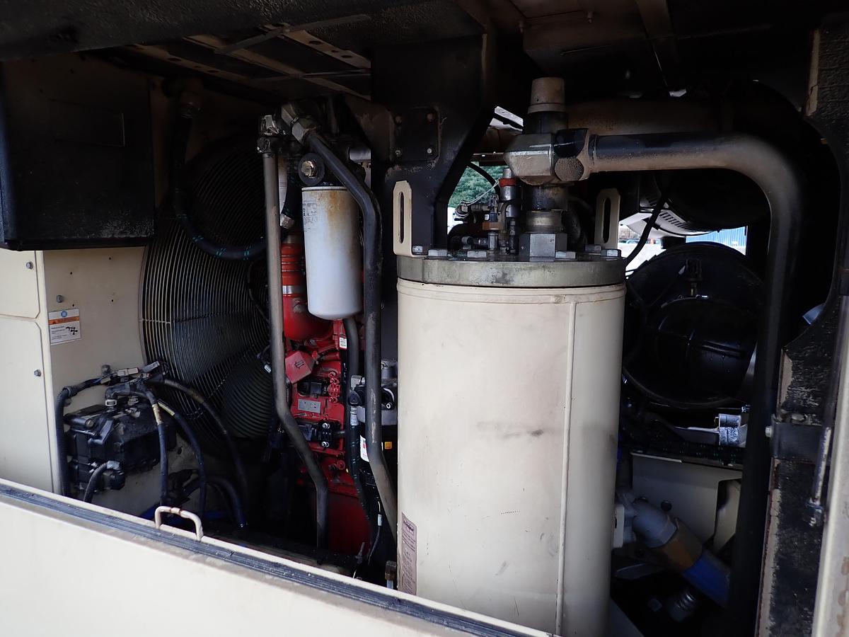 Used 2015 Doosan XP825WCU 825 CFM Portable Air Compressor