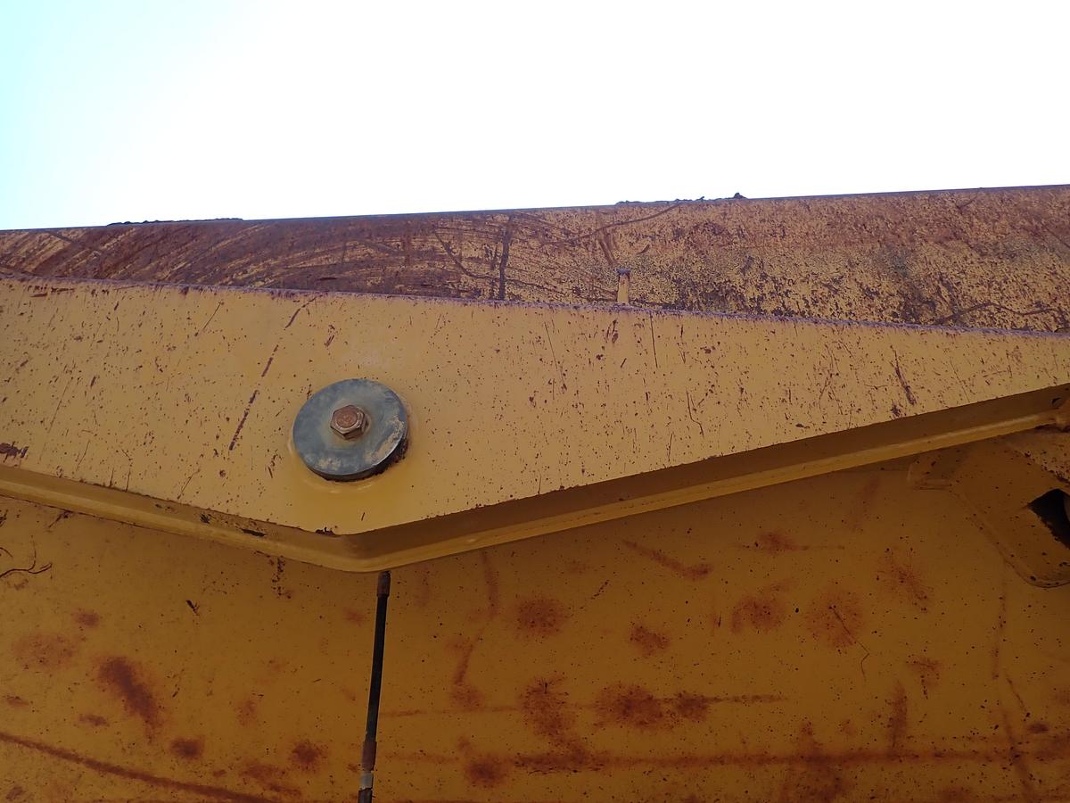 Used 2004 CAT 735 Articulated Haul Truck