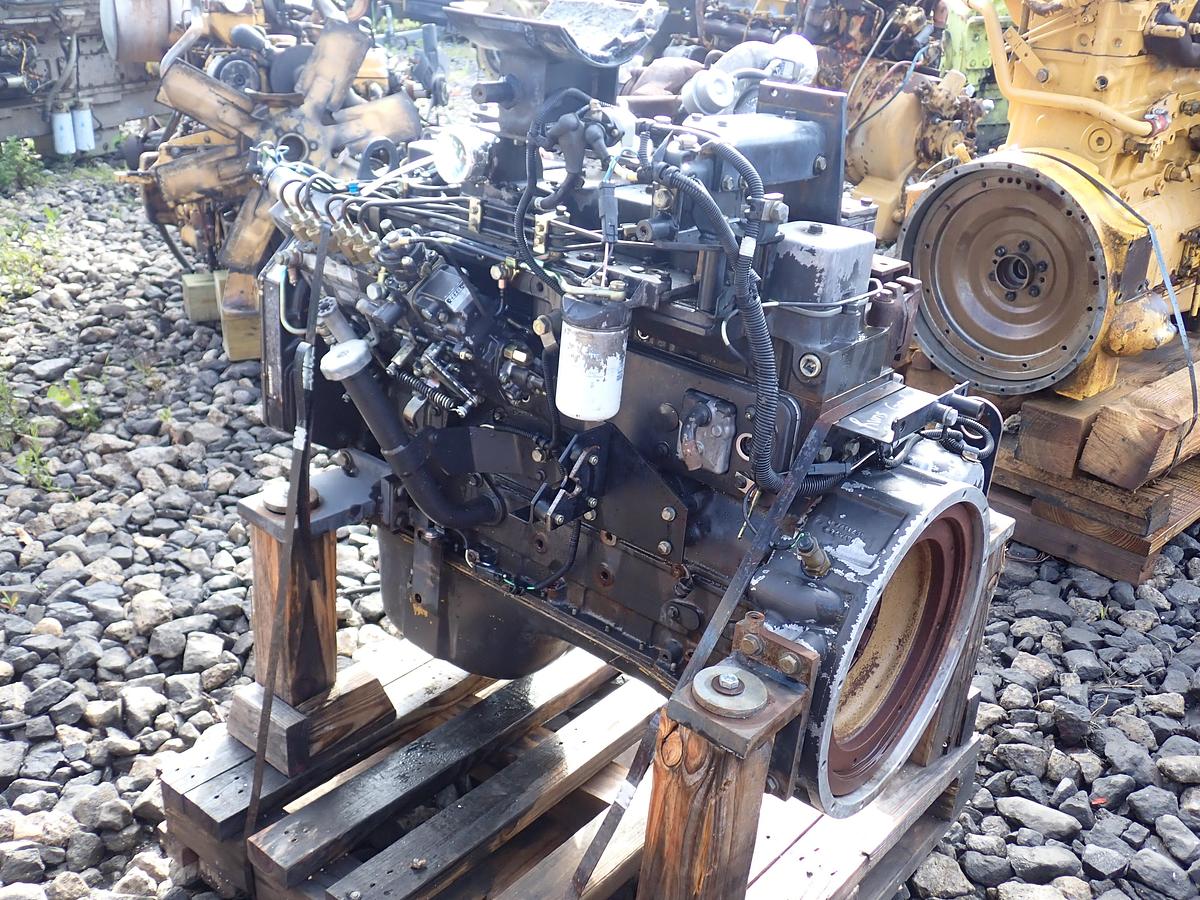 Used 2005 Komatsu SAA6D102E-2 Diesel Engine