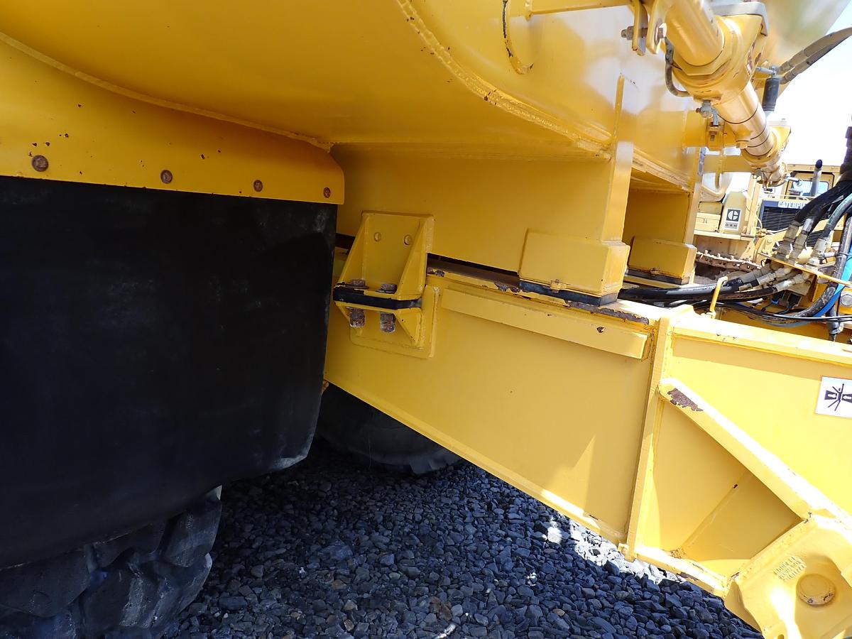 Used 2015 John Deere 460E Articulated Water Truck 9000 GALLON