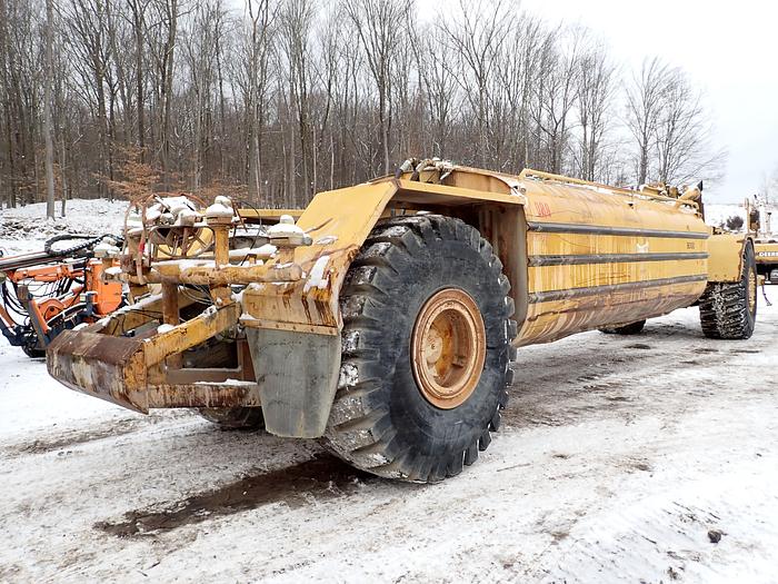 Used 1994 CAT 621F 8000 Gallon Water Wagon