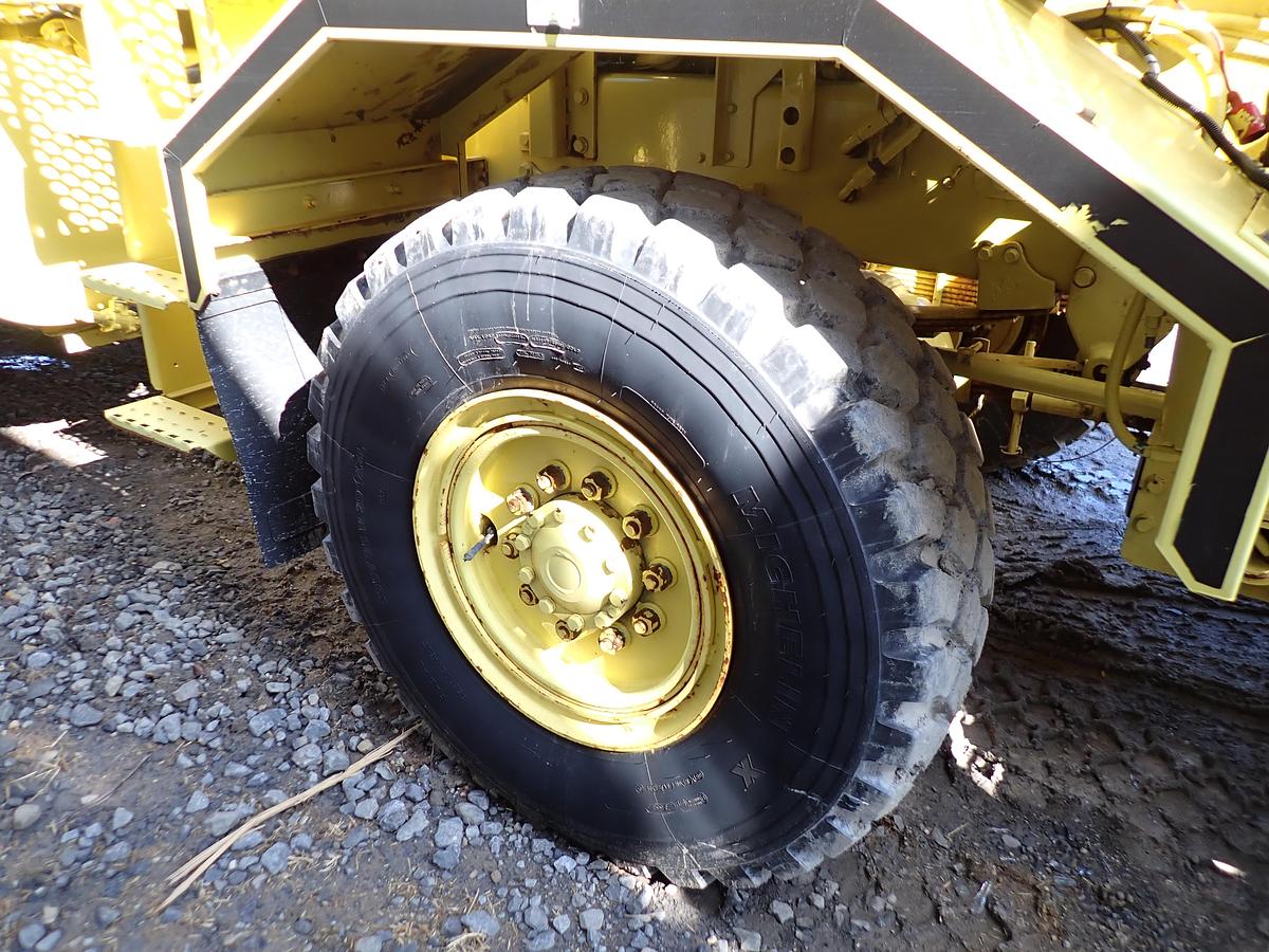 Used 2003 Oshkosh HB2923 Airport Snowblower