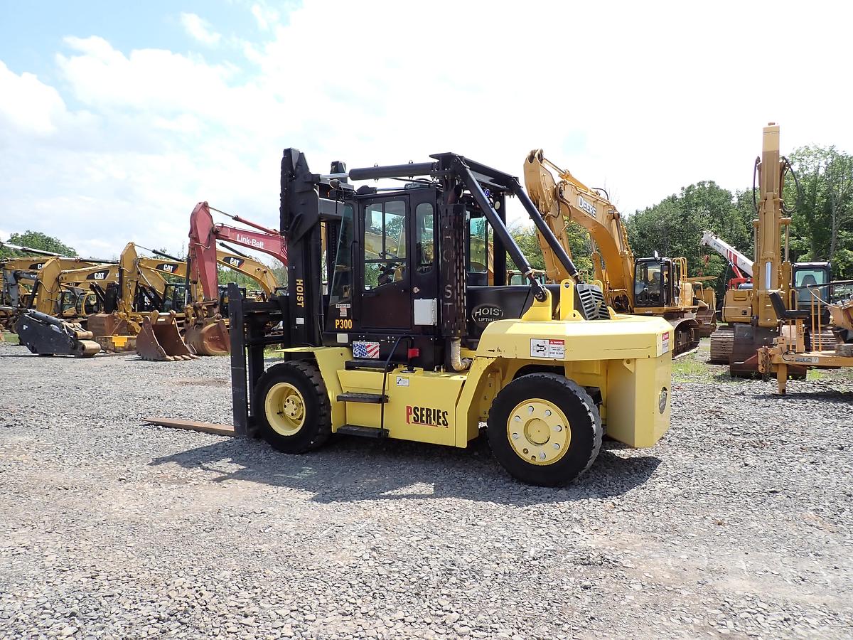 Used 2015 Hoist P300 30,000 Lb Forklift LOW HOURS!