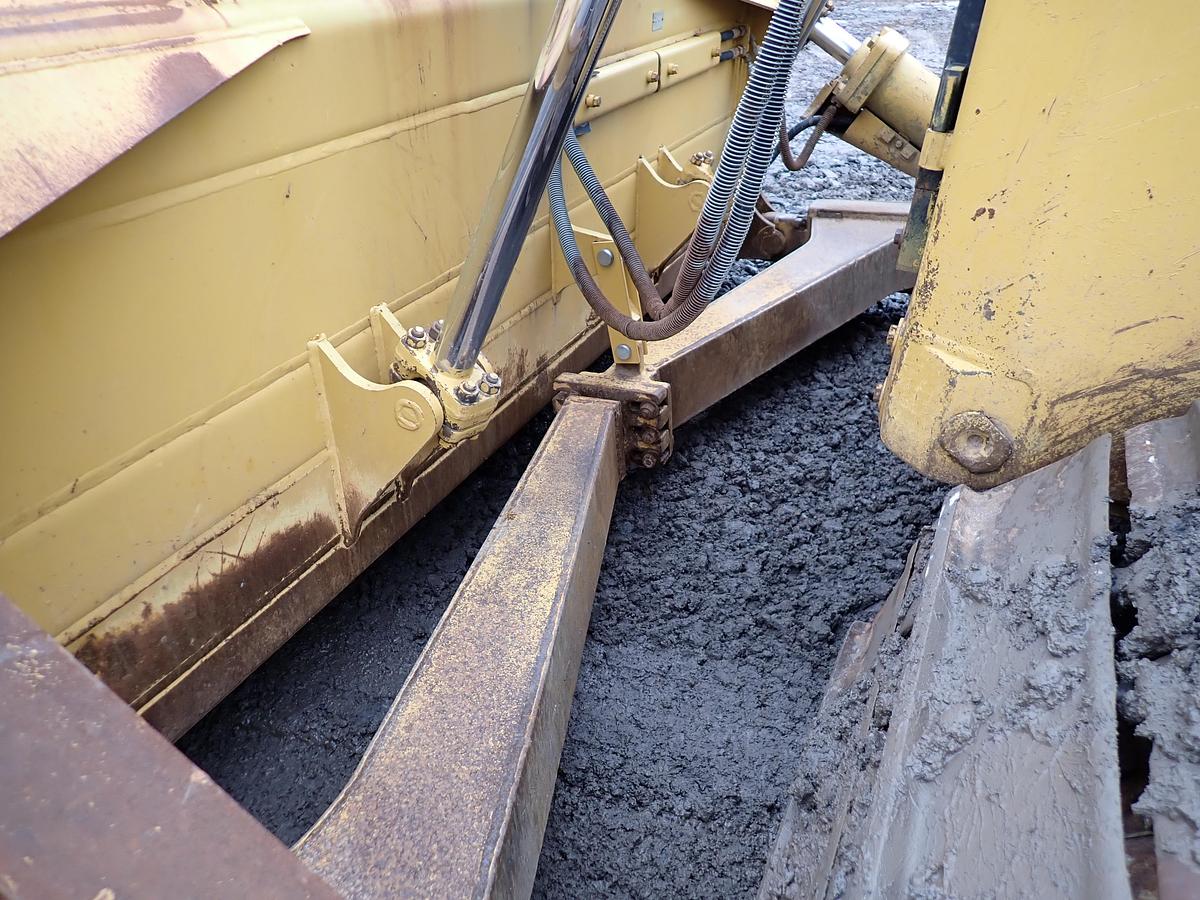 Used 2004 CAT D6R XL II