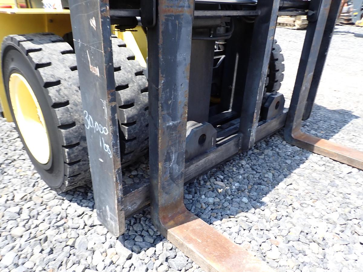 Used 2015 Hoist P300 30,000 Lb Forklift LOW HOURS!