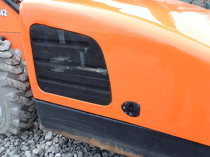 Used 2009 Lull 944E-42