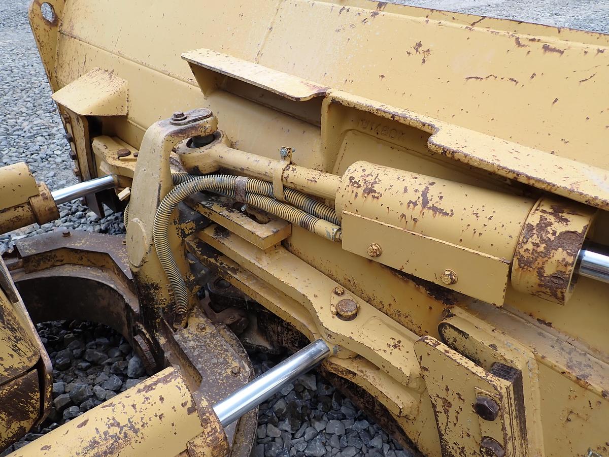 Used 1989 CAT D4H Series II Crawler Dozer 