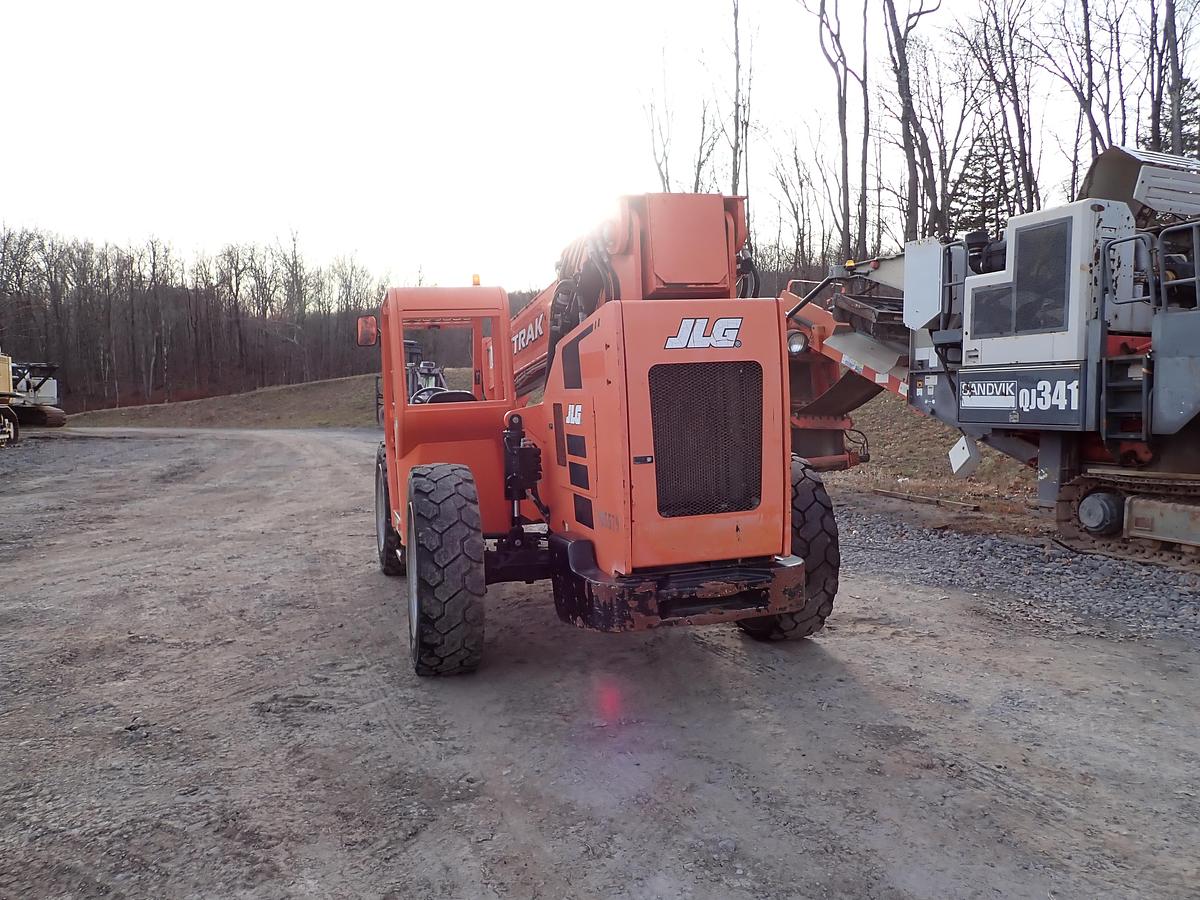 Used 2018 Skytrak 8042 8K Telehandler