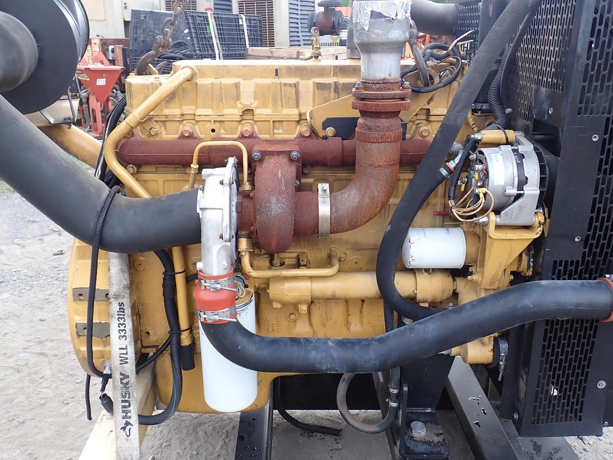 Used 2004 International DT530E Diesel Engine 325 HP