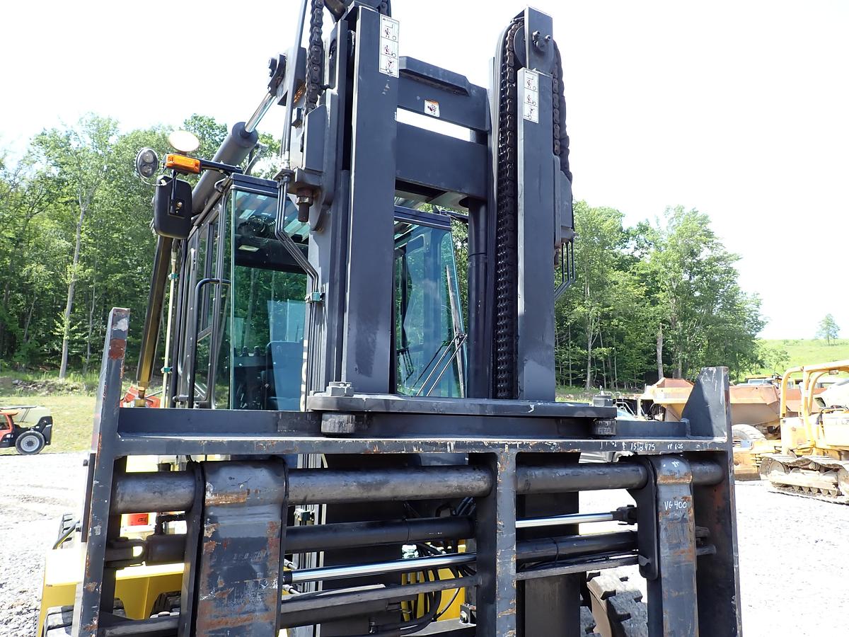 Used 2015 Hoist P300 30,000 Lb Forklift LOW HOURS!